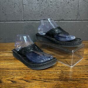 Encanto Women’s Black Leather Thong Sandals Floral Cutout Comfort Size 8